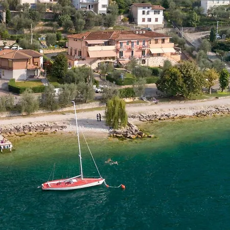 Margherita Aparthotel 3*