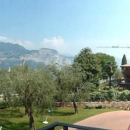 Апарт-отель Margherita Бренцоне-суль-Гарда